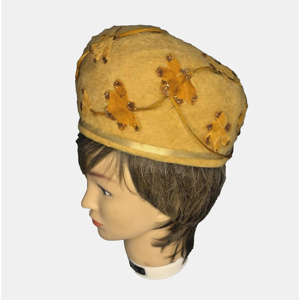 Vintage 1960's Quaker Maid Felt Feather Sequin Leaf Applique Pillbox Hat 21"